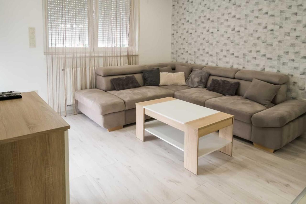 Dévai-LUX Apartman Sárvár Sarvar Exterior foto